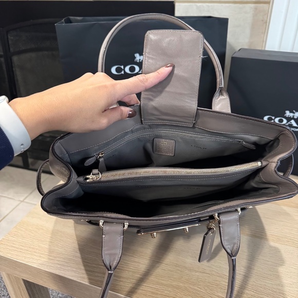 Coach Swagger Carryall Pebble Leather Large Shoulder Bag Style 36488 - Picture 9 of 13